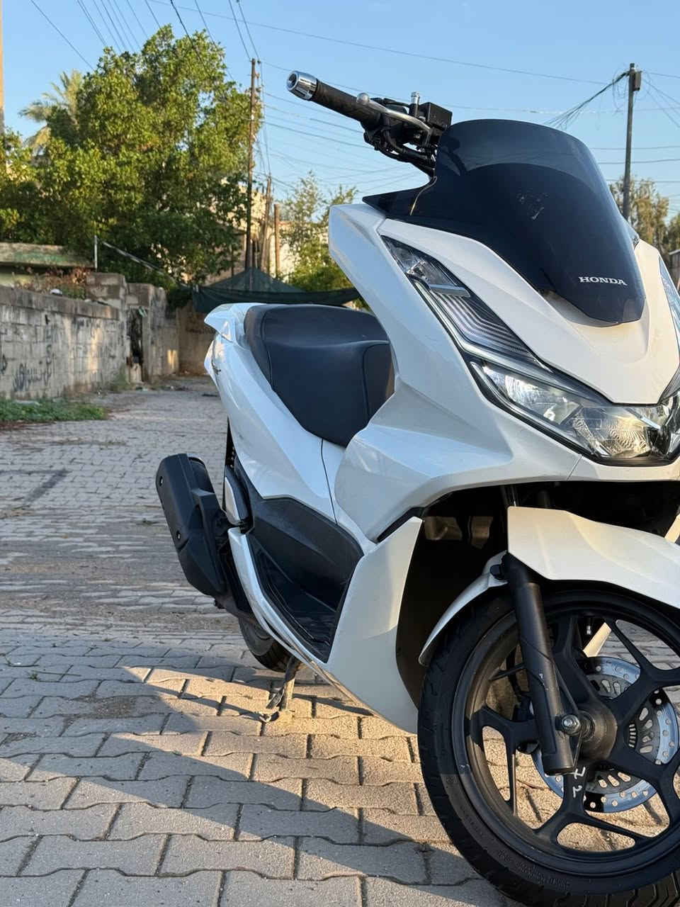 دراجه pcx ياباني للبيع
موديل 2023
ماشيه 27 الف  
بريكات ABS 
مانع انزلاق
حساس ازدحام
تدفئه بلـيدات
شاصيه Jk
مكينه مكفوله 
اوراق كامله + منفيس + داخله للعراق بمزاد
واتساب : ***********
