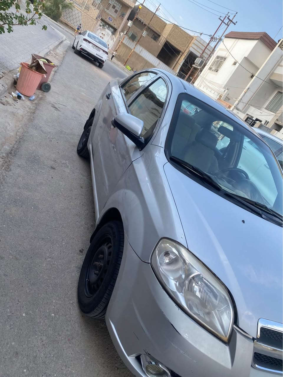 افيو مديل 2009 للبيع
محرك مفتوح 1500كير ومحرك جدد تبريد ثلج وتدفئه 
سياره بيه بارد باب الصدر والباب الخلفي بيه صبغ باقي السياره كفاله حداديه 85‎%‎ السعر 66 بيه مجال 
مكاني نجف حي الغري 
*********** النجف, العراق
