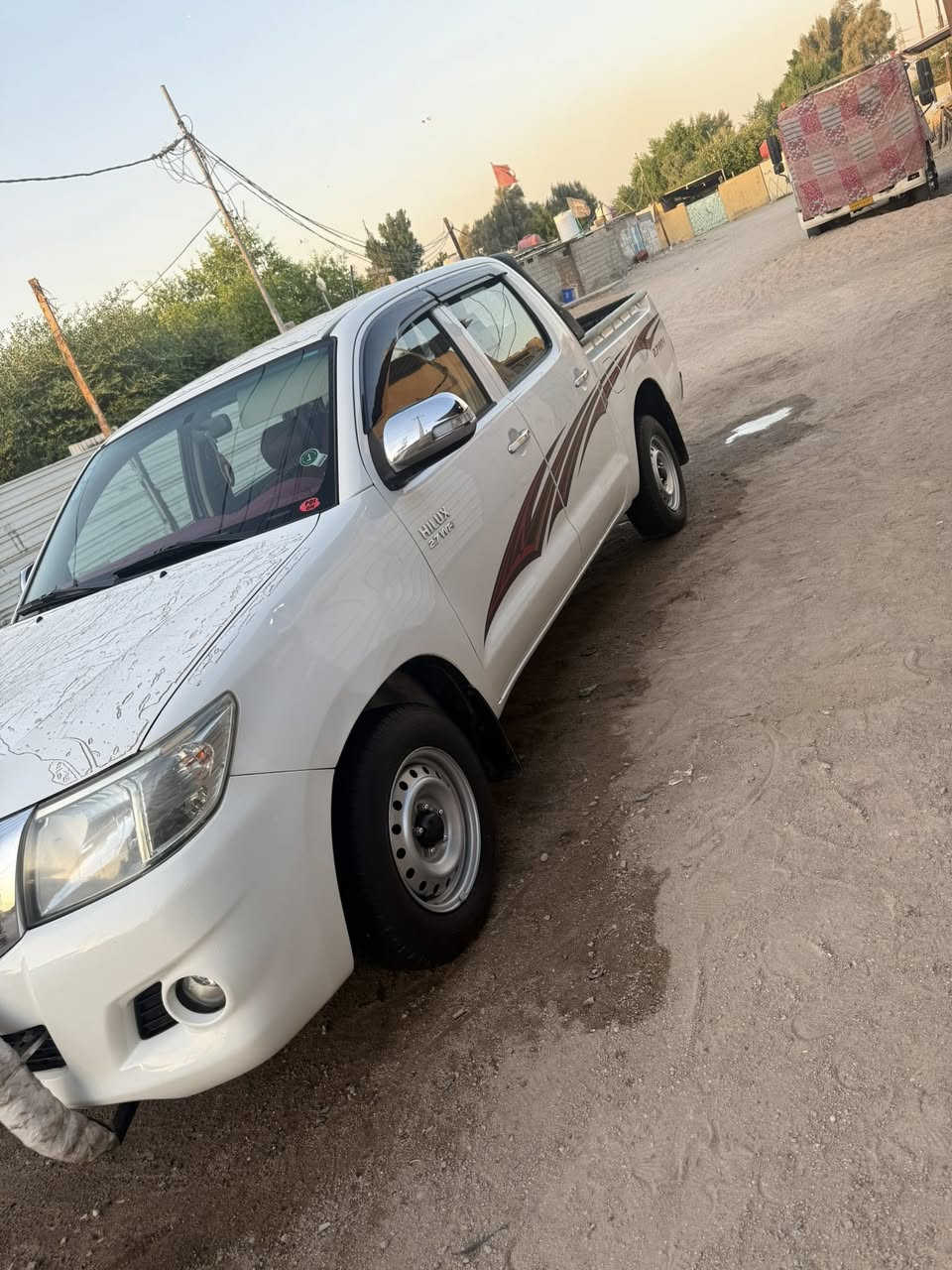 سلام عليكم فلاونزه موديل 2014  كير عادي كفاله عامه لا طخه ولا بارد  ولا صبغ رقم  اذا اكو وبامه بيضه مراوس حسب قناعه سياره بغداد دولي بسمي مكان سياره بصره ام قصر ***********
