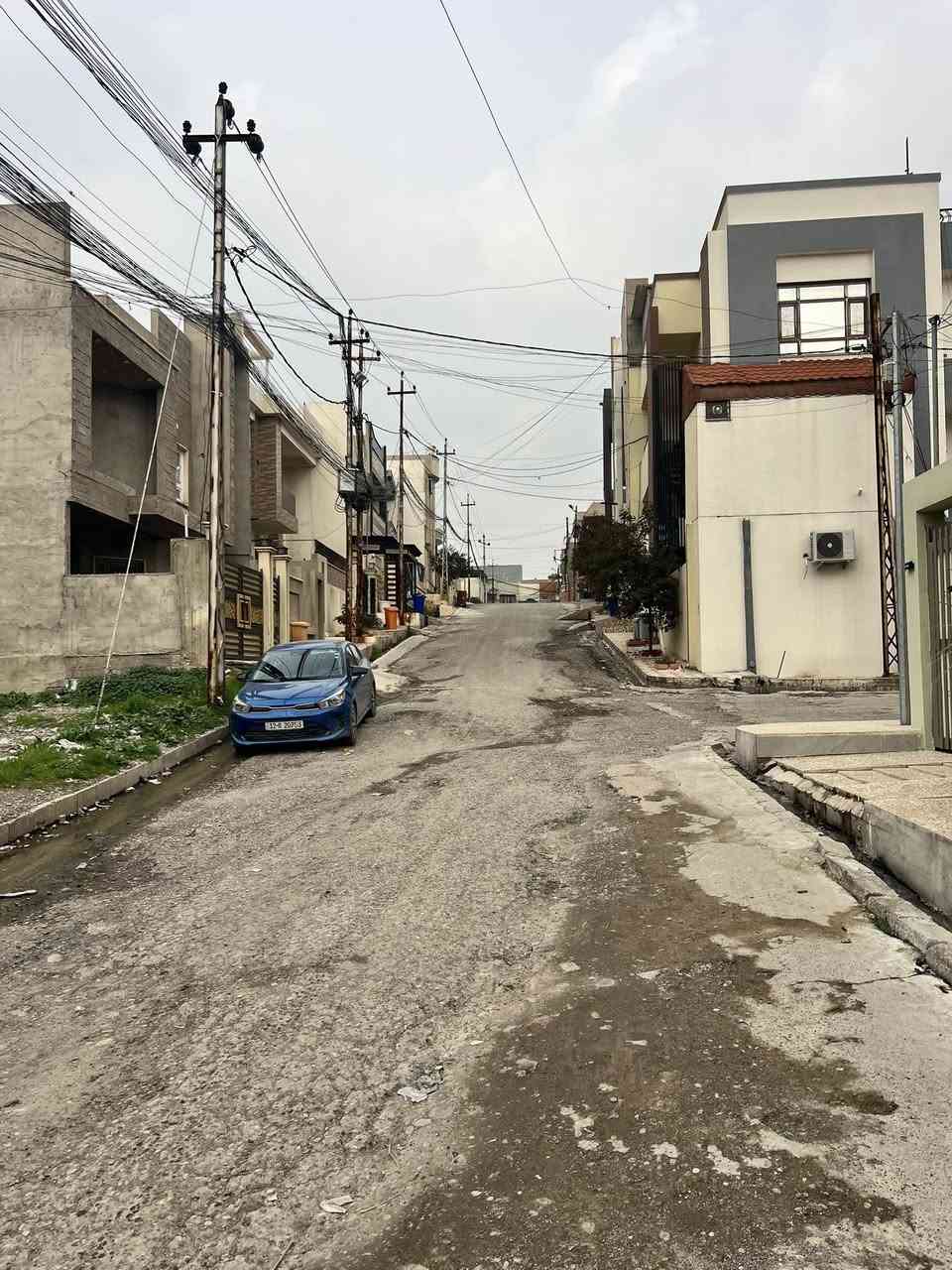 ارض للبيع حي الفلاح الاولى قرب جامع التقى 

مساحة الارض 200 متر ركن 

جمعية حمورابي 

شارع بعرض 12 متر 

اتجاه قبلة 

للاستفسار مراجعة مكتب العمران سايدين حي السكر او الاتصال على الارقام التالية 

***********
***********
