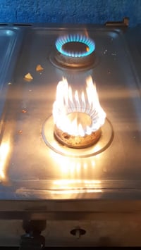 ورشة الضياء لتصليح الطباخات لدينا خدمة تصليح في المنزل اوفي المحل 0772...