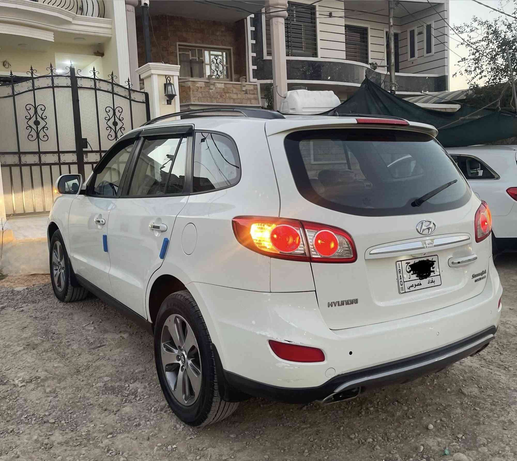 سنتافي خليجي  ٢٠١٢
فول مواصفات 
٦ سلندر مكينة ٣٥٠٠
4 ويل
فتحة سقف
تشغيل بصمة وابواب بصمة اصبع
تحكم ستيرن كامل
حساسات وكاميرة خلفية
تبريد ٣ قطع
بدون ضرر 
ماشية ١٩٨ وقابل للزيادة
رقم بغداد السيارة جاهزة والسعر ١٦٨
***********
