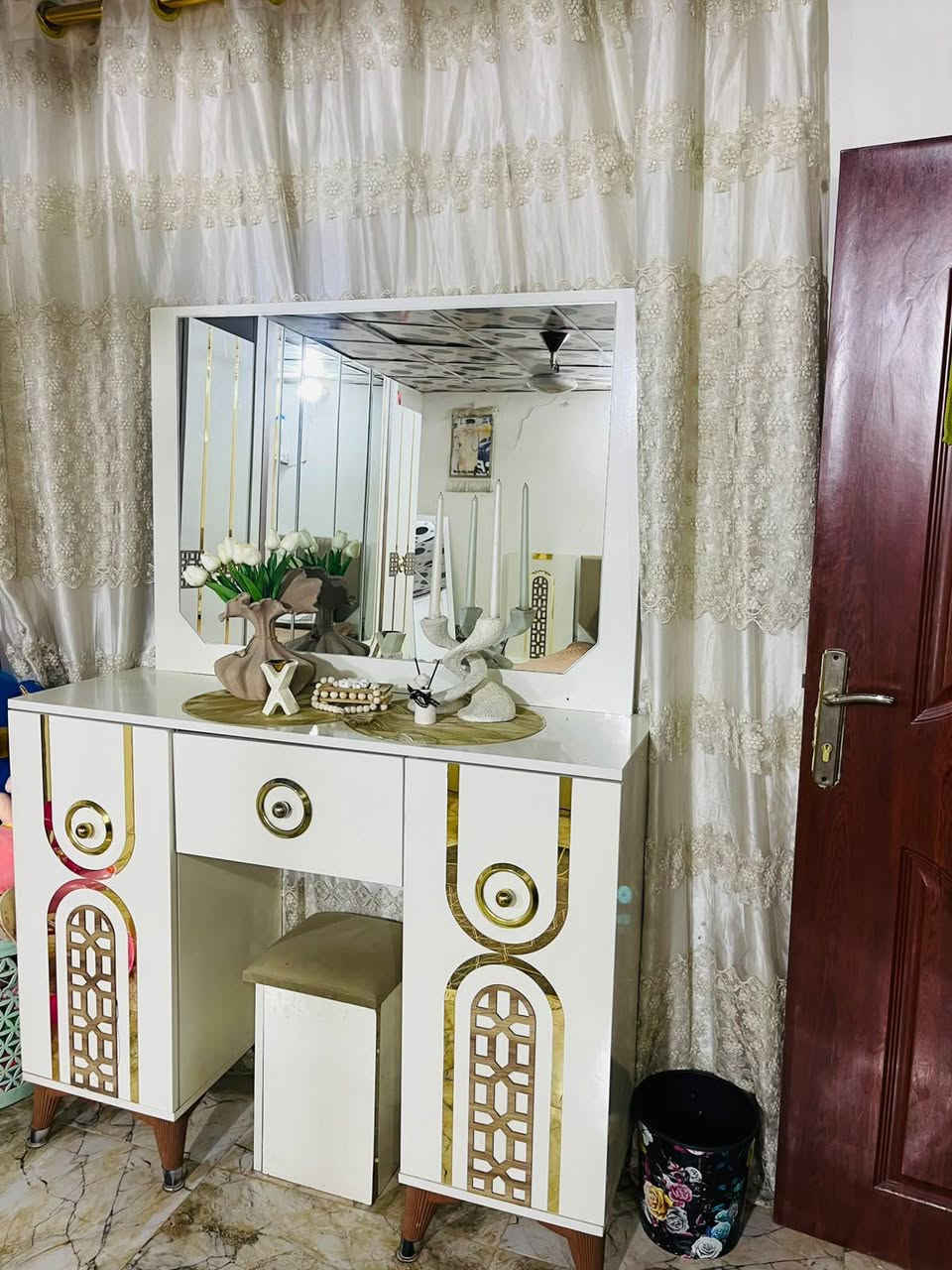 غرفه نظيفه البيع 800وبيه مجال حي العسكري


**إذا كنت صاحب هذا الإعلان وتريد حذفه لأي سبب، رجاءا أرسل رسالة إلى الدعم الفني**