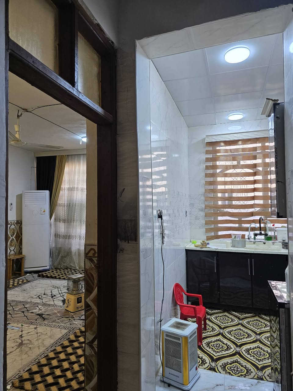 السلام عليكم دار لبيع المساحه ١٠٠ متر سنه ٢٥ طابو زراعي
السعر 75 
ابو خستاوي شارع الصناعي او تدخل من شارع سيد علي
يحتوي على غرفه نوم 5☆4
مطبخ 3*5
صحيات داخل وخارج 
منور خلف الدار 
استقبال 5*6
هول 
بناء حديث خريطه حلوه 
خدمات متوفره لاستفسار لاتصال ***********
