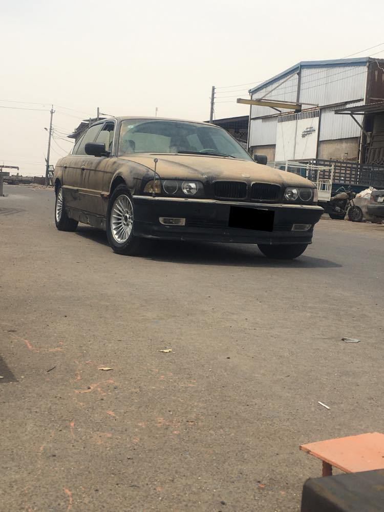 سلام عليكم خفاش96 سيارة باب طويل رقم بغداد انكليزي سيارة مال تعمير يعني مو تجي كلي بطانة وين سيارة ابيعلك كوم حديد اوكف بالاصوليات فقط مكينة 35هوا جديدة بس الكير تعبان ب35 مكانها البصرة ***********
