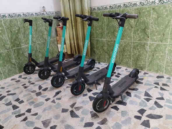 للبيع سكوترات شحن باله ياباني بطاريات ليثيوم دراجه اولئ يتحمل وزن 150 كيلو السرعه 30k
مده الشحن 25 كيلو متر
لايت عدسه ثلجي
بك لايت
حساس صعود
شاشه كيلو متر
سرعه 123D
 مكان واسط قضاء الحي
الاستفسار اتصل عل رقم ***********
