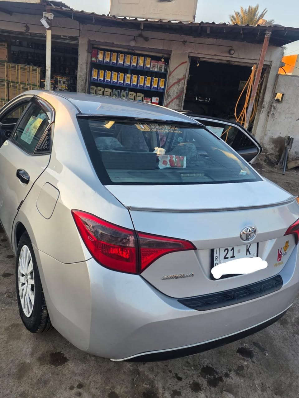 السلام عليكم 
كورلا   LE 2017 وارد امريكي للبيع 
سيارة بأسمي سنويه جديده لل 29  
مكينه لاصرف ولا تبخير تفحص براحتك
وكير مكفولات 
كير 21 جديد مشدود 
بيها ثلاث قطع تبديل بلادي بدون دواخل بدون ايرباك
رادار بلادي 
كشنات تدفئه تبرد 
السعر 135 وبيها مجال بسيط
مكان ديالى 
الشراي يتصل ع الرقم 
***********
