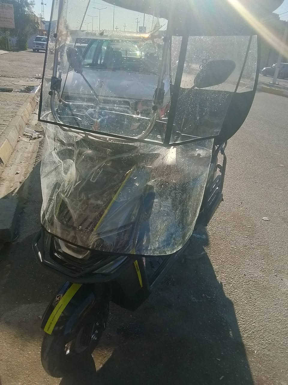 سلام عليكم
ماطور شحن جديد نضافه 100/100
1_ كهربائيات شغال شرط كل عيب مابيها تجي تفحصه كدامك☀
2_  تايرات جدد فول نضافه🫆
3_  مع جادر هديه بسعر 35 هديه
4 _ كيج شغال شرط، سرعه 70
5_  سعره /  مليون 50الف بي مجال لل شراي
5 _ شاصي بلاد كل غراض ماطور بلاد. 
رقم هاتف //   ***********
