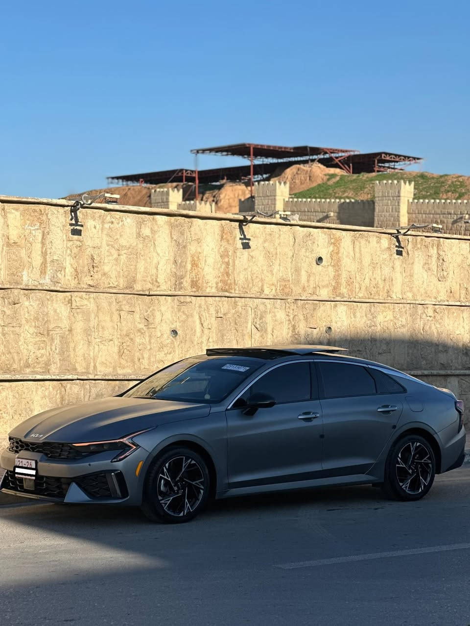 السلام عليكم رمضان كريم
مستمرين بعروض العيد
كي فايف جيتي لاين 
دخول جديد
موديل ٢٠٢٥
رقم كاتي
تترقم شمالي 
ماشيه ١٣ الف ميل 
.
الضرر 
جاملخ وبوند فقط بدون دواخل 
شرط الفحص والسونار 
.
المواصفات
عداد ديجتال 
بانوراما 
كشنات جلد داخل ابيض
تو ويل 
اللون المميز 
تدفئه كشنات 
رادار امامي
رادارات جانبيه 
هاند بريك بصمه 
أربعة أنظمة قياده 
تحديد مسار 
كروز سرعه 
وبقية الموصفات المعروفه 
.
الموقع الموصل حي نركال 
لمعرفه السعر الاتصال على الرقم 
***********
