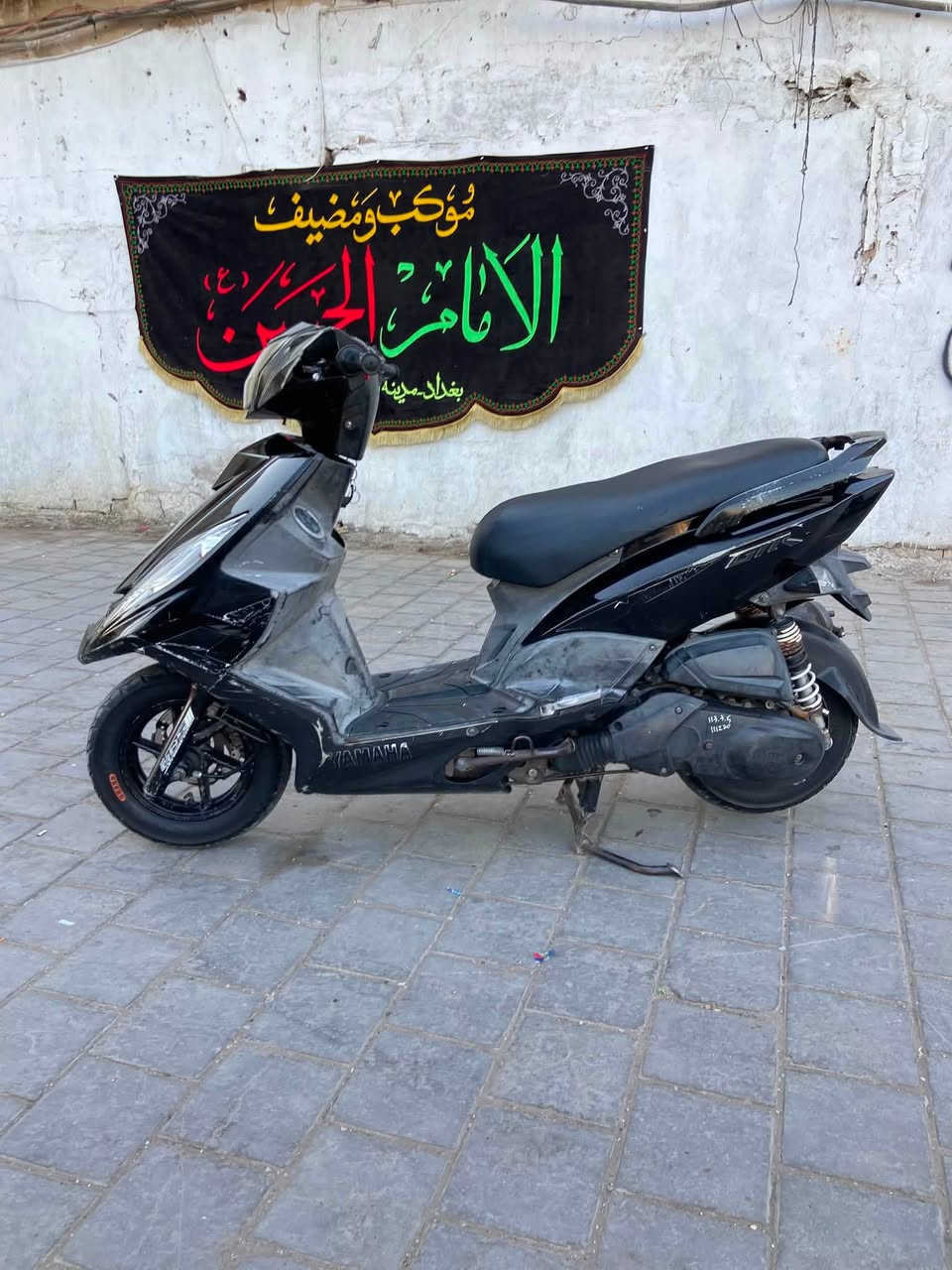 سلام عليكم جيتي ار للبيع
لدراجه نازله رمبه قبل شهرين جديده 

مكفوله كفر ختم واحد ومكينه بلاديه ومامفتوحه. 

شلعه معدل خير منالله. لسعر مليون وبيها مجال 

لعنوان بغداد حي لبتول ***********
