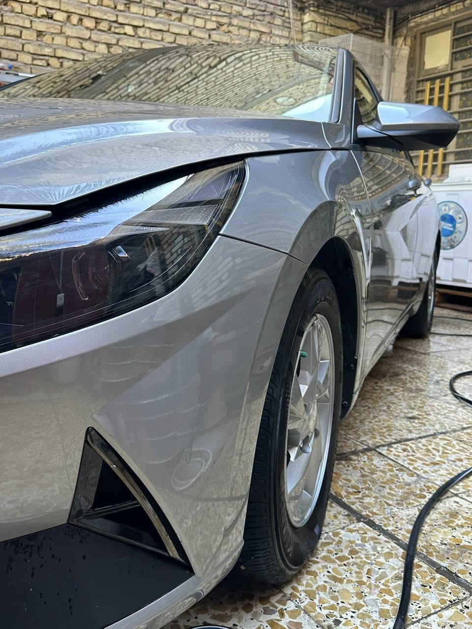 يالله 
السلام عليكم 

النترا ٢٣ 
حادثها جاملغ وبنيد وراجعات نفسهن سياره ليبل واحد حت باتريها ليبلها 
سياره جديده ماشيه ٤١ الف km
رقم بغداد ب اسمي 
بيها طخه بالباب الوره والدعاميه خالعه ما مسويها يحتاجلها فايبر كلاس 

١٥٠ وبيها مجال مكاني بغداد الشعله 
***********
