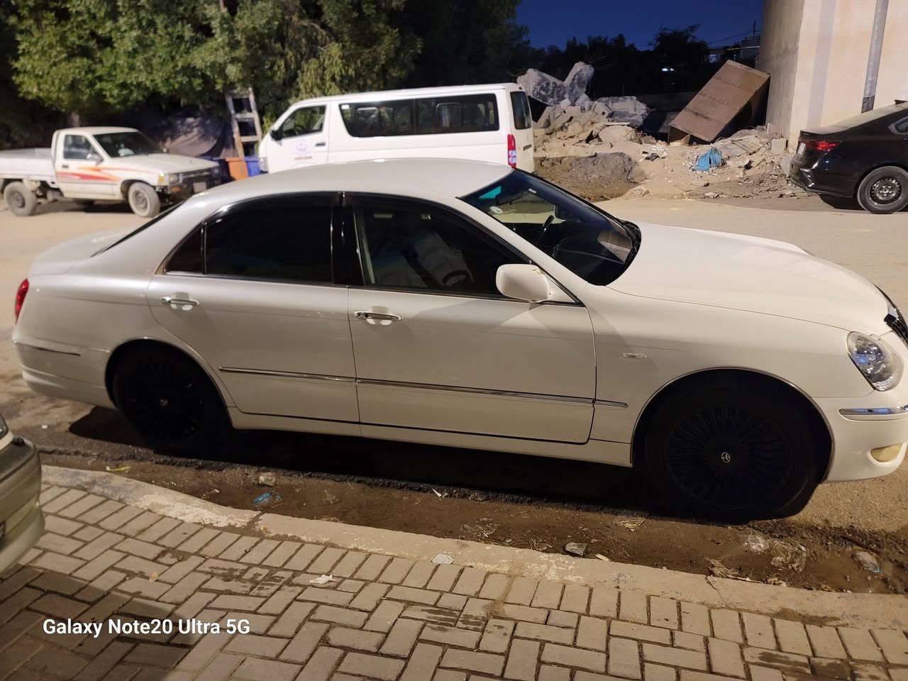 سيارة ماجستا للبيع فول موصفات حساسات كامرة مري شفط صندوق شفط اربع دكم بصمات جوبلس اوات ادوات ادوات مكفول منقص والسرقة والعشاير سعر ٨٠ وبيها مجال للتواصل ***********
