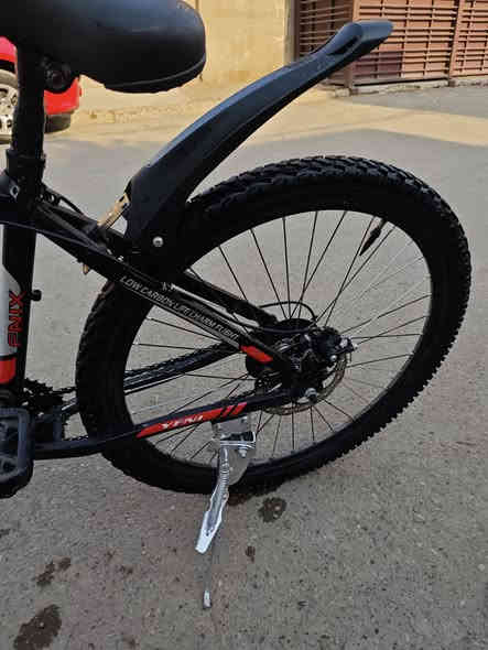 سلام عليكم (بايك) ماركة (YFNI) مال استعراض ستيرن عريض حجم (26)
كير 7 نمر 
وزن خفيف 
بي نقص بريك امامي و كير امامي فقط لا غير
سعر 150 بي مجال 
للتواصل *********** بي واتساب 
مكاني بياع رسالة ثانية
