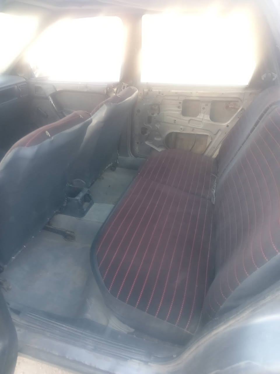 سلام عليكم ورحمة
اوبل فكترا 1600

سياره معمره جديد حلوه حيل جاملع الخلفي مصلح ومعجون ماصبغته موضح بالصوره

فتحه شغاله داخل نضيف
كهرباىيات كلها شغاله
رقم بغداد سنويه 2026 نفاذها
مكينتها بيها بوش الفيتر طلب 300 عليها بالكبس يصير صوت بيها مكاني بابل مسيب
***********. سعرها 25 بيها مجال بسيط
