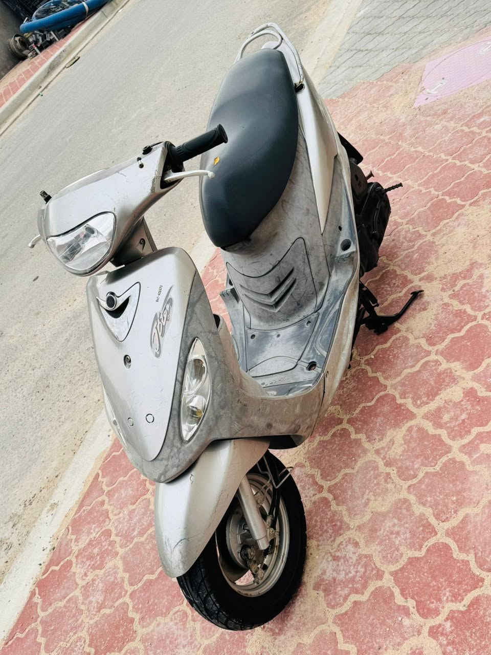 سلام عليكم دراجه قجمه كفاله عامه صارلي شهر ونص امانت الله ورسوله من طلعتهه من الرمبه . كلشي شغال بيهه لايت زنون ناصي وعالي سلف اشاير قفال سكان وستان سوه ينقفلن اخي المشتري اي مصلح يعجبك جيبه وياك تفحص وبيك خير وتدلل مكاني البصره ابو صخير . اهلا وسهلا 🩷 ***********

