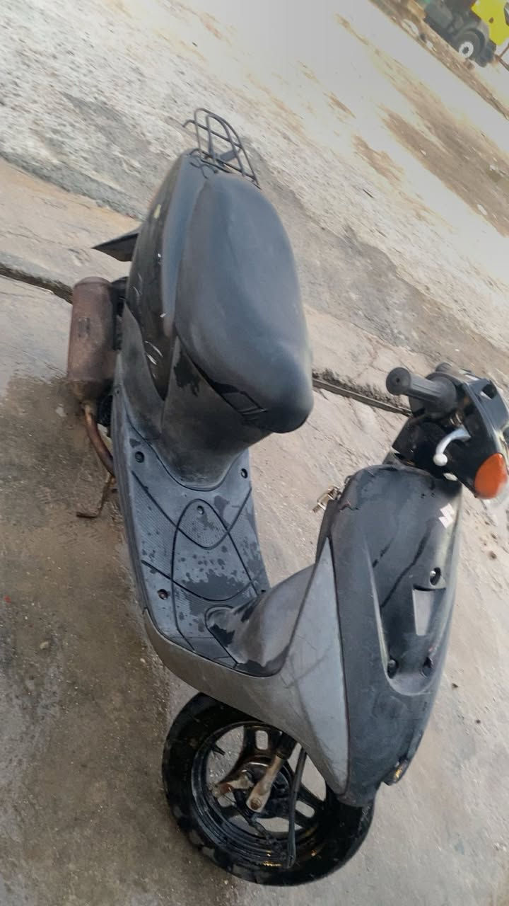 سلام عليكم اخوان دراجه سازوكي 60 دراجه نضيفه حيل محرك ناعم كهربائيات شغاله هورن وكلوب اشاير ضعيفه سلف من رشيتها بل مي وكف نقص كفر امامي مكسور وستان صفح دراجه جديده هندر واحد تشتغل قفل جنطه قفل ستيرن شغال  السعر قفل قفل قفل من الاخير 225 سبب للبيع تفريغ ماعدنه مكان / العنوان بغداد الامين سكينه شارع المكاتب ***********
