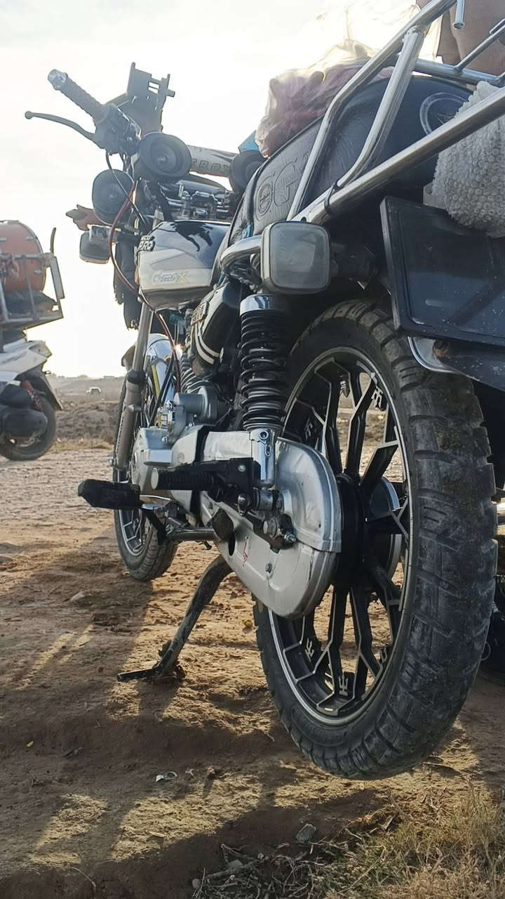 للبيع 25 كامل بصمه شاشه كله شغال مكينه شرط ما مفتوح 750 بيه مجال قليل. مكانه جلولاء قريت مرجانه رقم ***********
