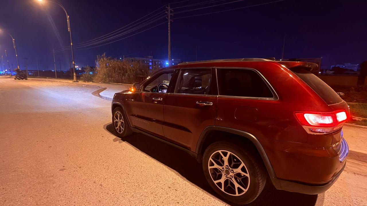 جيب شيروكي 21مكانه بل حله فول مواصفات صور الحادث موجوده ايريده يتصل منتفاهم على تفاصيل ***********او***********
