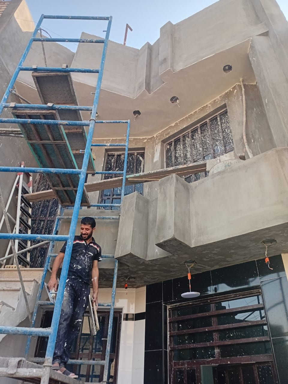 السلام عليكم خلفة لبخ متفرغ سقل جرارة تشميع طلس فوم شغل درجه اولى اسعار مناسبة *********** الرقم بيه وتس
