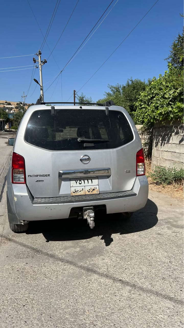 نیسان باسفندر
مودیل ٢٠٠٧
ماعندە سبوغ ، فقد شوي بارد
گیر و محرک ع فحس 
عندە نظام غاز و بنزین 
سعر ٩٦ و شوي مجال
مکان : اربیل 
***********
*********** أربيل, العراق
