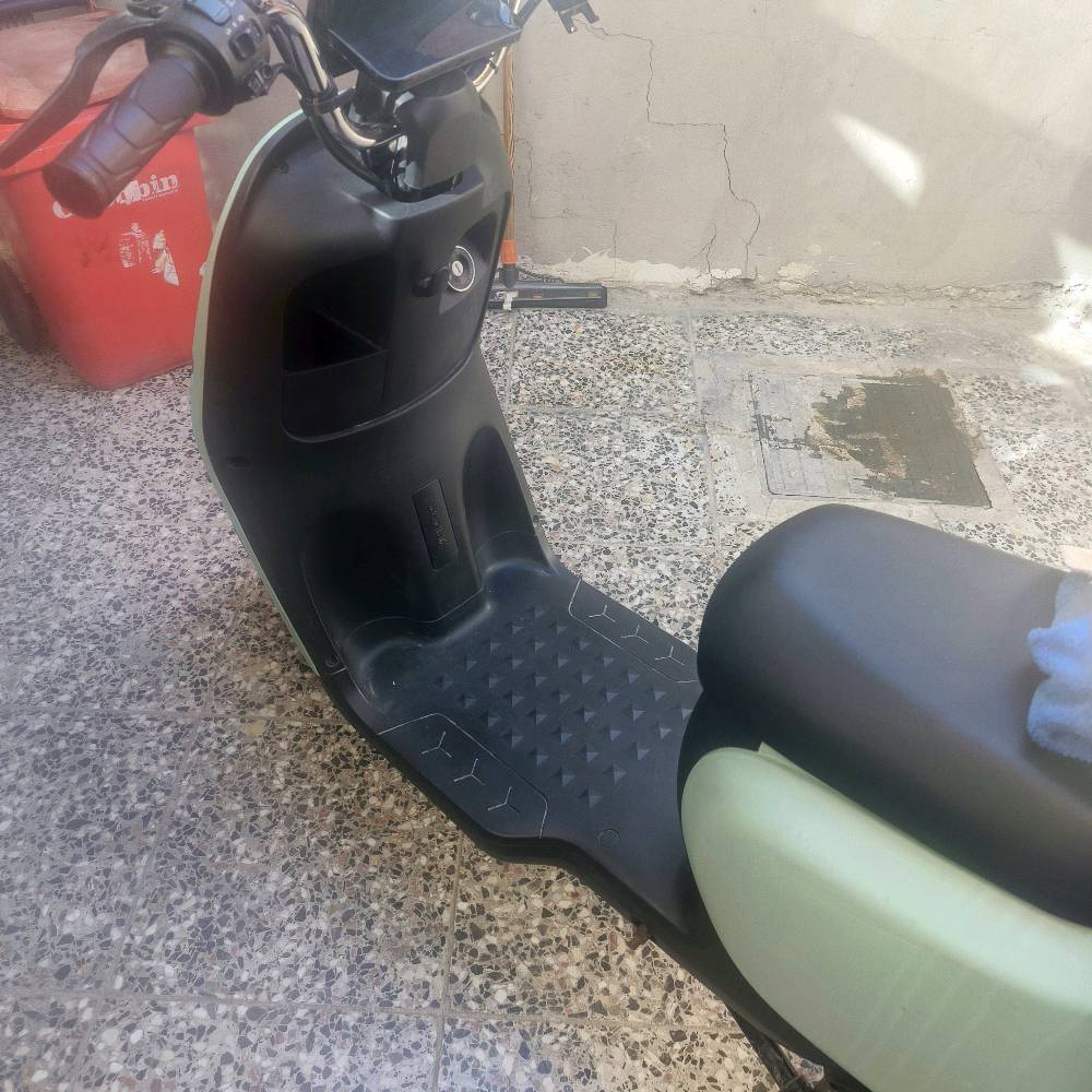 سلام عليكم دراجه شحن ريان تواير جدد نضافه فول بطاريات ملف بعدهن جديدات تمشي خمسين كيلو سرعته لحقيقيه 55  ترهم للكبار ولصغار نضافه فول كهربائيات من كلشي نضيفه لسعر 475وبيها مجال و هاذه رقمي ***********وتساب ورصيد
الموقع الحريه الدولعي شارع الغاز وياه كامل ملحقاته