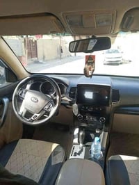 سياره كيا سورنتو 4 سلندر وارد خليجي 7 راكب مكينه دوش حداديه كارتون تخم...