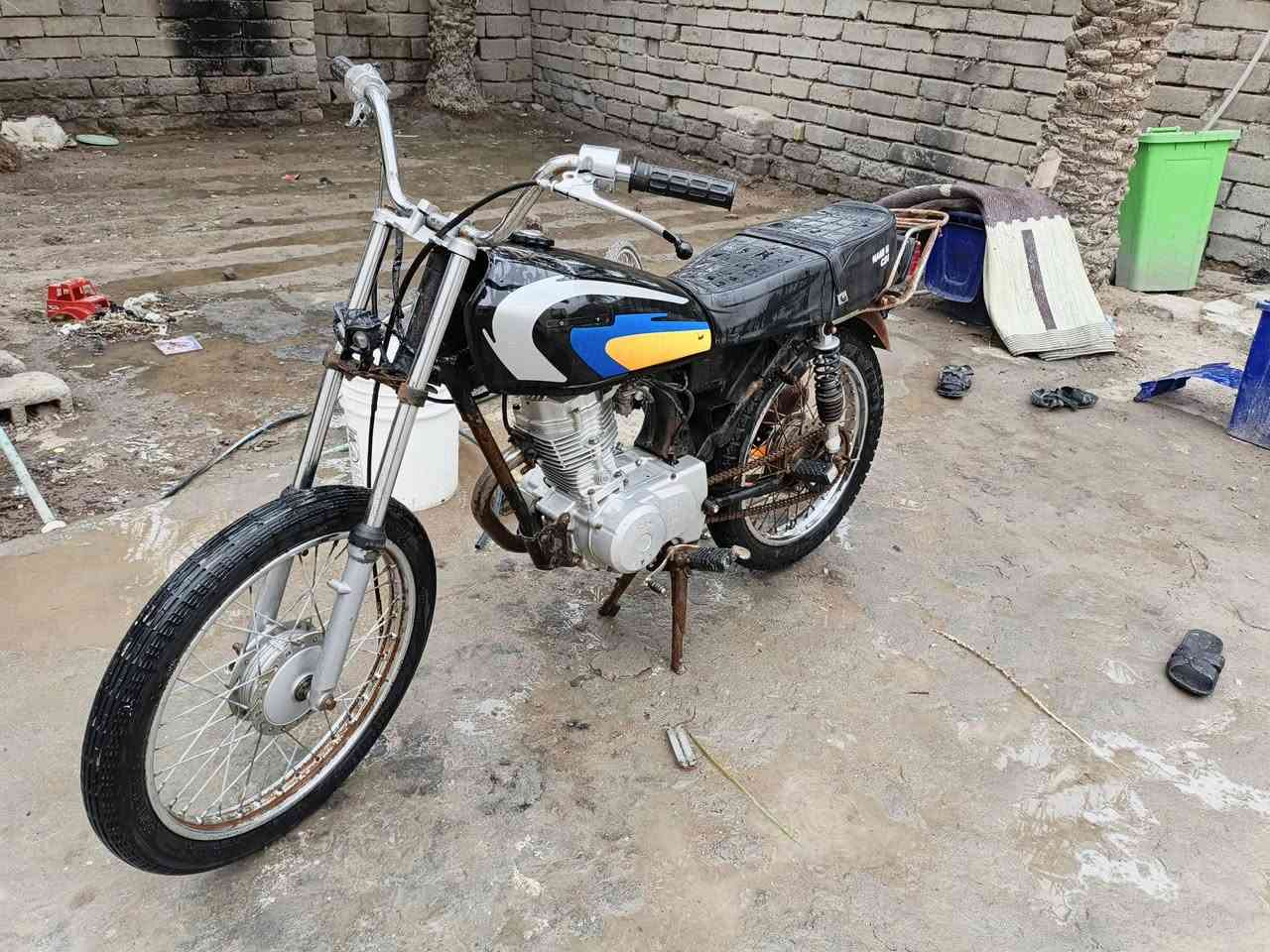 دراجه يراني أوراق موديل 12
مكاني الكرنه شلهت عكاب 
السعر350
***********
