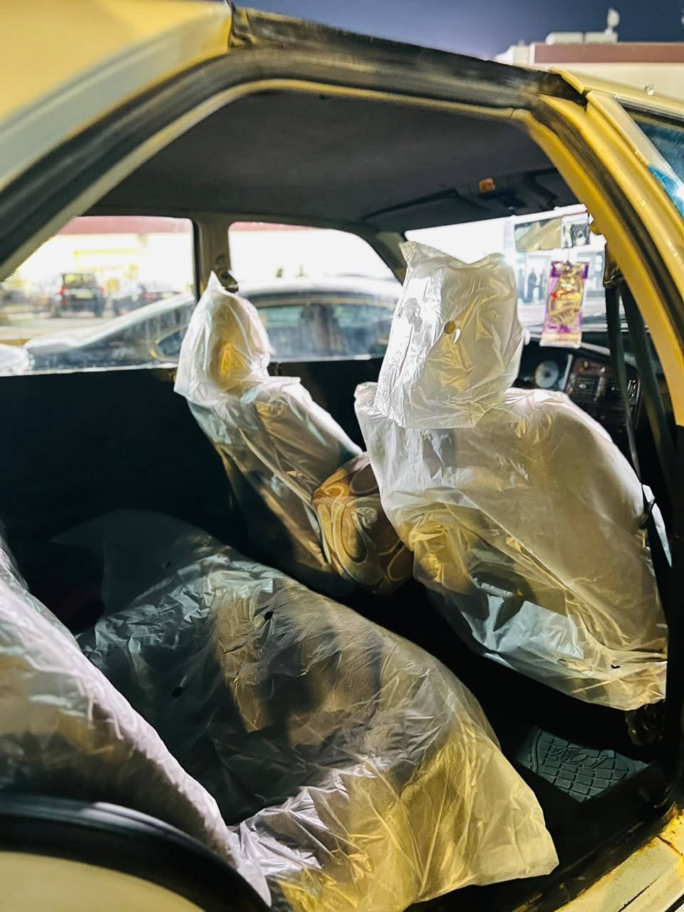 بيجو بارص 2015 مابيها ضربه فقط اخياسات معمره سياره جاهزه مكينه وكير وحداديه اماميه وخلفيه دبلات جدد فلنجات جدد بوربرنات عيه وصينه جديده كله جديد تبريد ثلج تراي وين مايعجبك السعر 53 وبيها مجال قليل ***********
