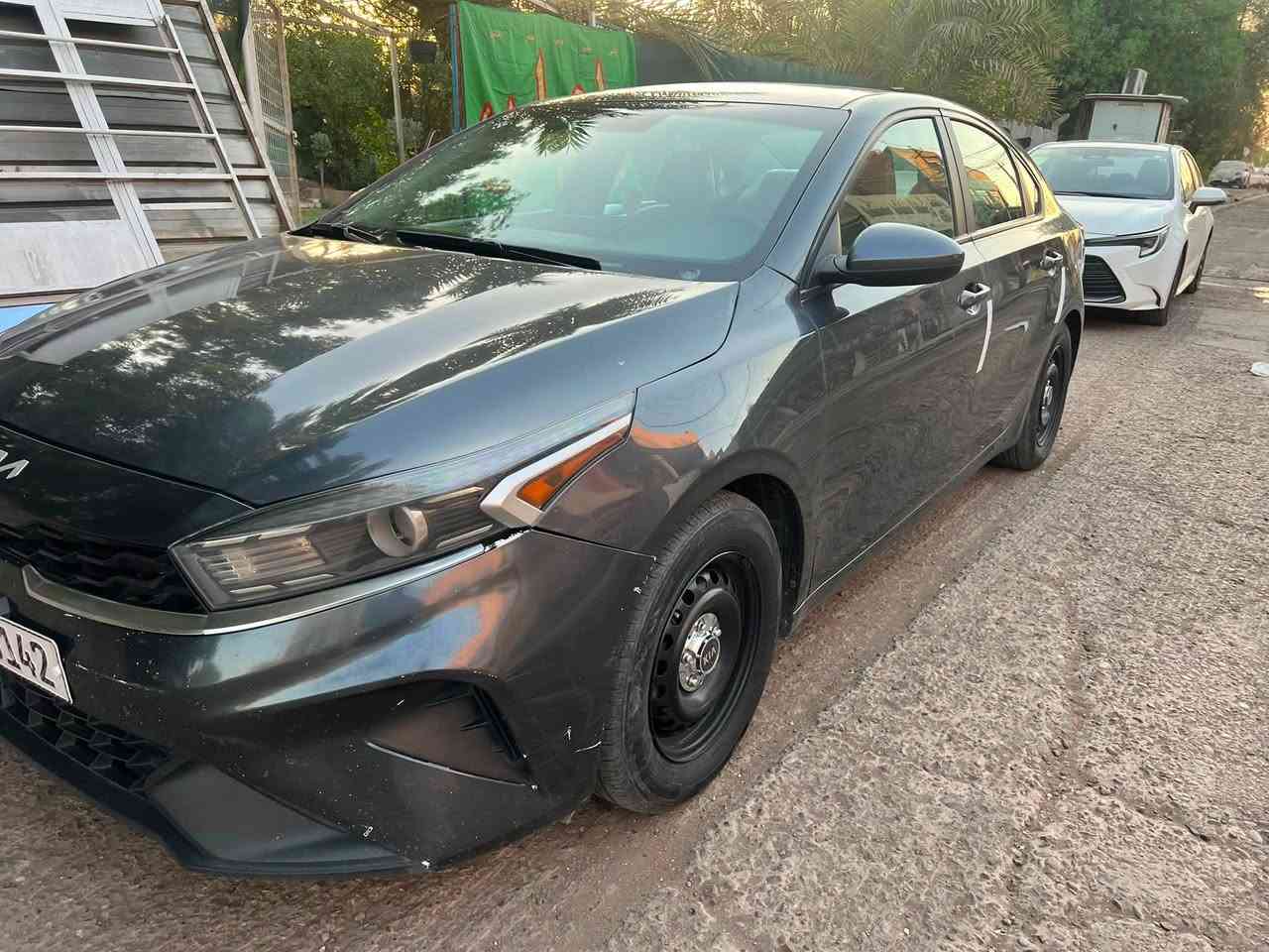 السلام عليكم كيا فورتي موديل23 كير محرك كفالة ماشيه 75 ميل بيه قطعتين صبغ البنيد والباب خلف العبري والسونار موجود السعر 130  مكان بغداد الكرخ الهاتف  
***********

