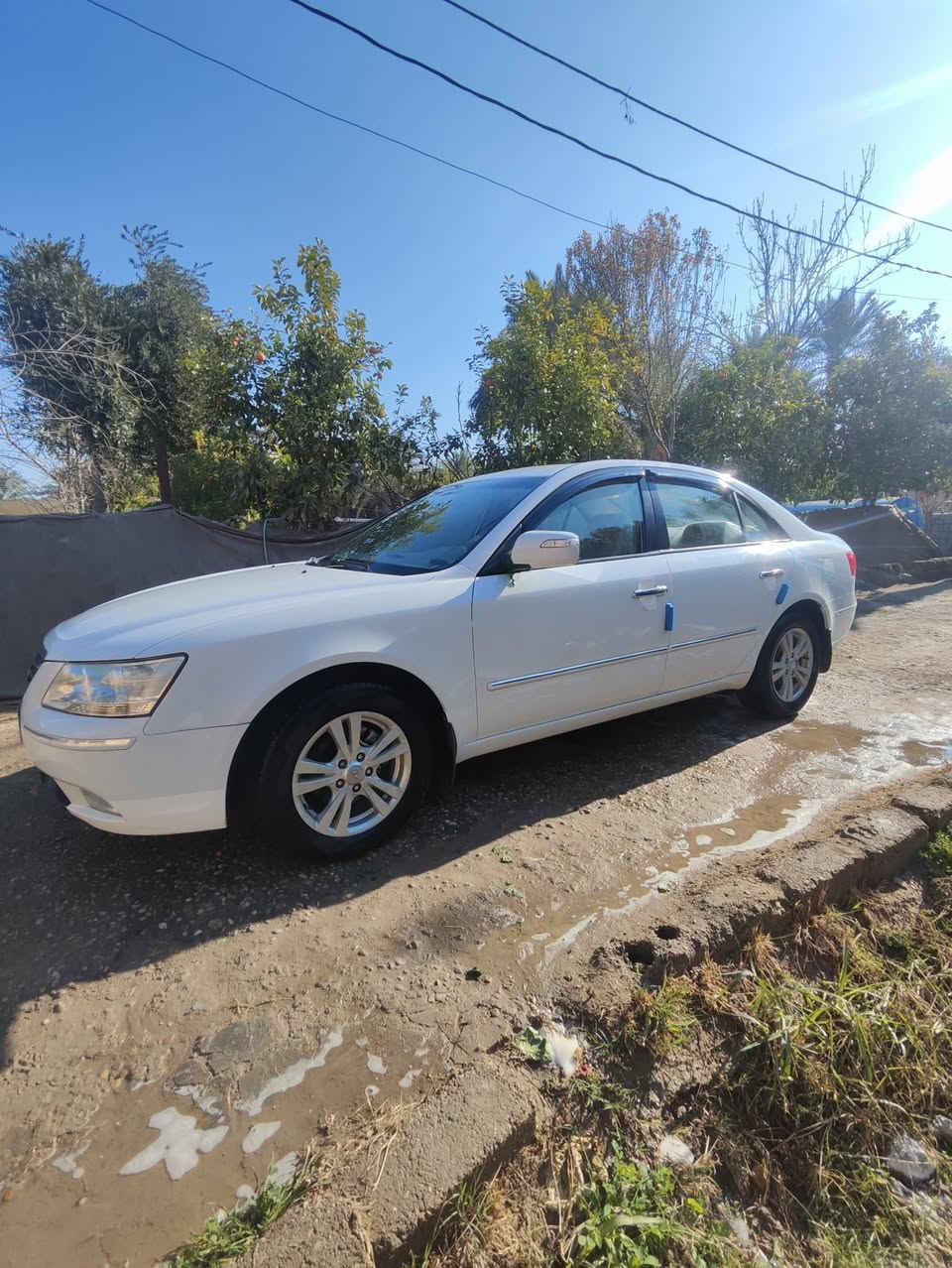 اللهم صلي على محمد وال محمد 

البيع سوناتا موديل 2011 مكفولة كفاله عامه فول مواصفات 
ماشيه 100
محرك 2000
ابسمي تحويل ثاني يوم 
السعر 150وبيهه مجال 
مكان بابل المسيب 
***********
