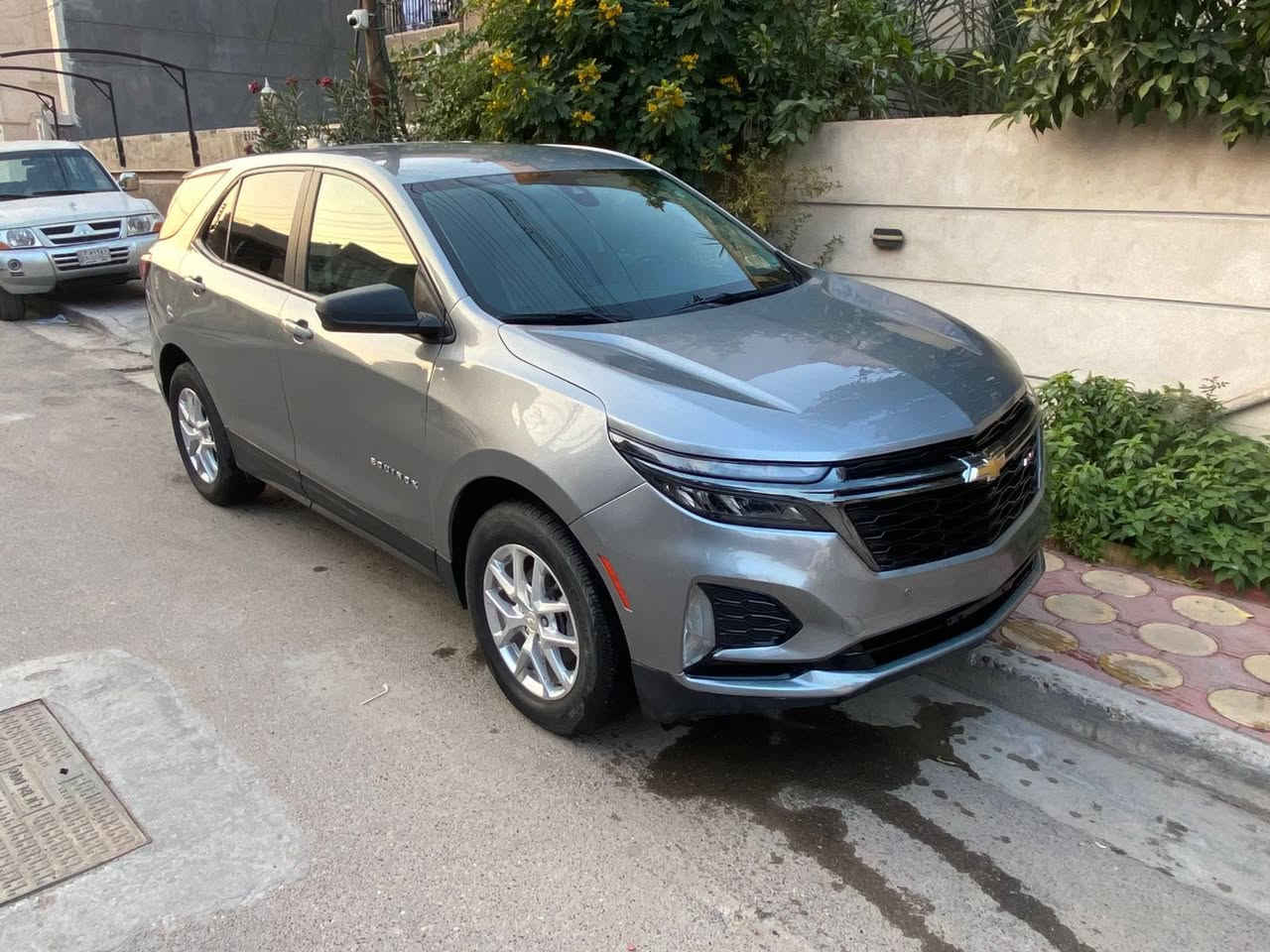 السلام عليكم
للبيع شوفرليت كوينكس 

موديل 2024

ماشيه 12فقط 

حادث موضح بلمنشور بنيد جاملغ فقط جه اليمين 

منظومه تبريد راديترات بلاد 

مكينه 1500تيربو 

فور ويل 

سايد بريك بصمه

بصمه تشغيل 

بصمه ابواب 

كشن سائق كهرباء 

اوتو سوت 

مانع انزلاق 

بجم rs

السعر  168بدون لوحات 

مكان بغداد السيديه

رقم ***********
