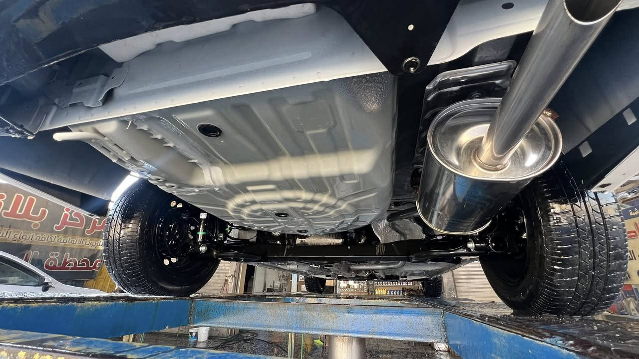 السلام عليكم
25 موديل 

ماشيه 5 الف زيرو باسمي شرط تحويل 

السعر 127 بيها مجال حك جيتك كلش قليل 

*********** 

سياره مكفوله كفاله عامه من رصعه والشخط والصبغ 

عدا دعاميه الخلفيه واحد شريف دفعني وكلش بسيطه 

لاحوض ولا اي شي دعاميه الخلفيه شوي نشخطت وكحلته 

مغلفه كاعيه وسفاري 

نايلون الشركه بعده بيها كشنات شمسيات 

كله ابلادي كباته موجوده سويجين 

بغداد رصافه 

***********
