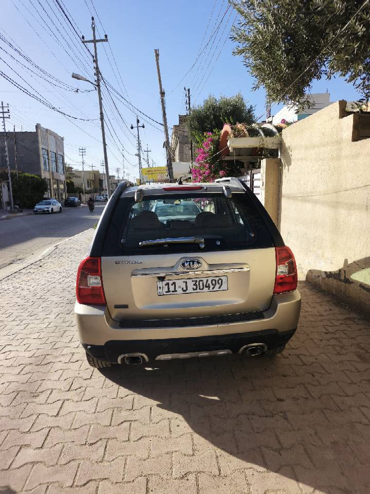 كيا سبورتج ٢٠٠٩ وارد خليجي مكفوله كفاله عامه 
محرك ٢٠٠٠ دوش 
المواصفات 1/1 
فور ويل وفتحه وكروز سرعة وشاشه كبيره لون عسلي  ماشيه 
١٣٩ الف كيلو 
السياره باسمي 
***********

مكاني كربلاء كربلاء, العراق
