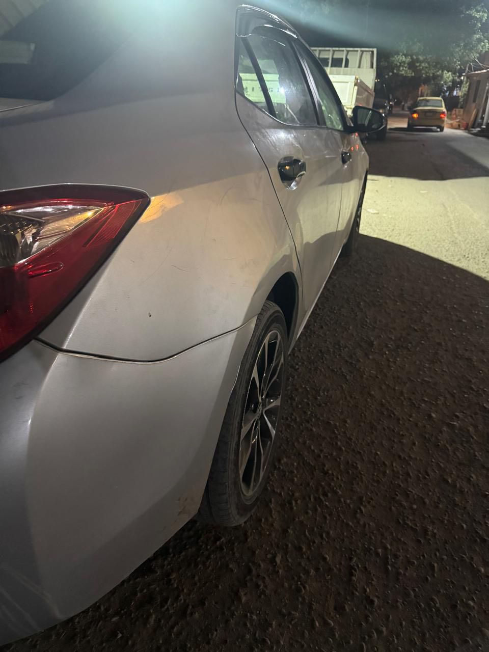 سلام عليكم كورله 18لبيع فقط حادث مثل ما موضح بل صوره من امريكه بنيد وجاملغ فقط نص فول سياره تحكم ستيرن وبيه يم الهلال معجون مبين بل صوره طخه خفيفه وبل صندوك طخه بيه ويل سبورت سياره تخبل صدر تخم تاير جديد اصلي تبريد تدفه سياره LEسعره ١١٠وبيه مجال الشراي بغداد تحويل ثاني يوم با اسمي السياره ***********عنوان البلديات
