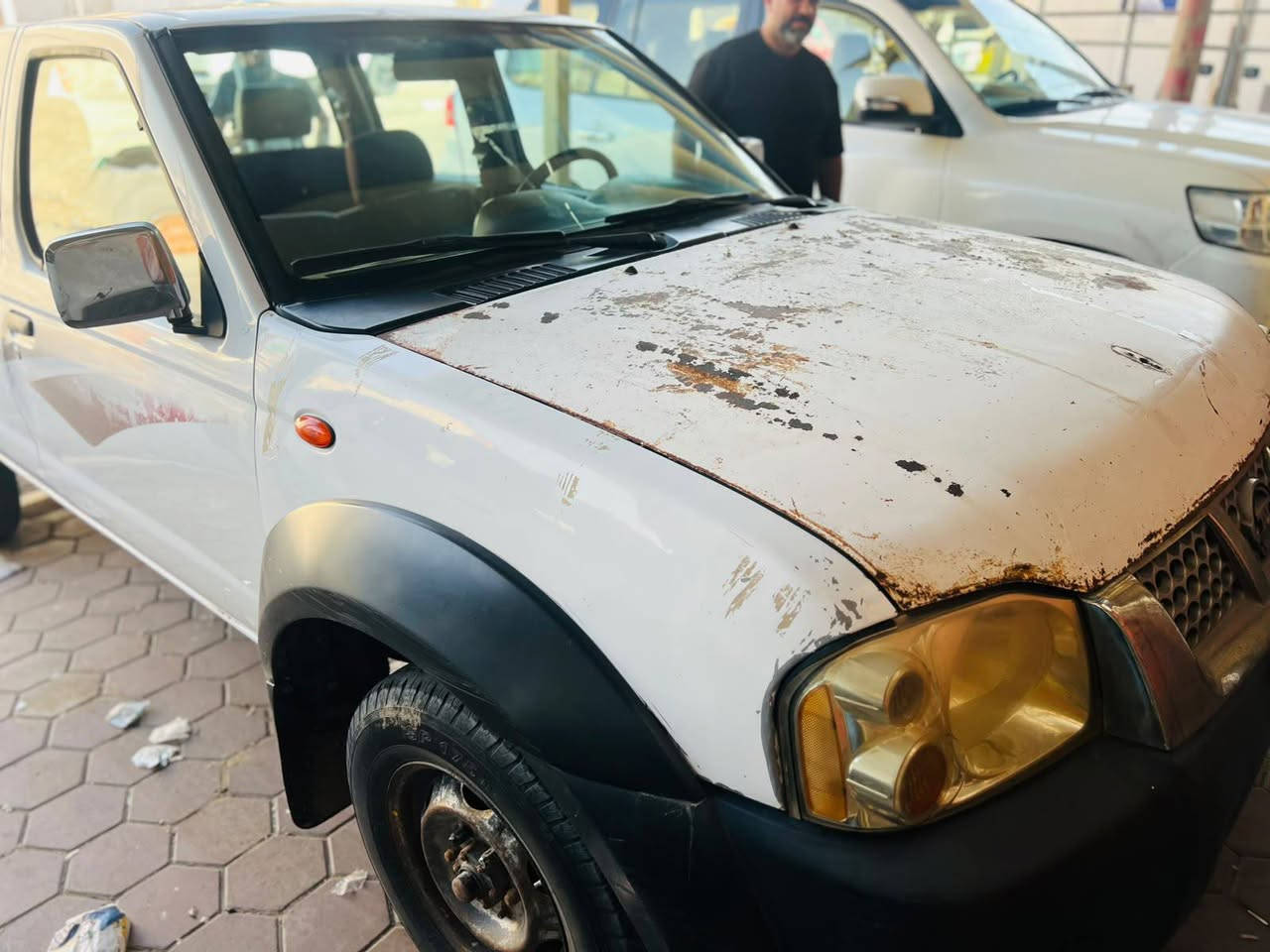 السلام عليكم بيكم نيسان فور ويل موديل 2014 رقم بغداد باسمي بيه ملاحظات تبريد واتتفئعة شغلات حداديه نص عمر والباقي شوف العين سعره 120وبي مجال رقم التلفون ***********
