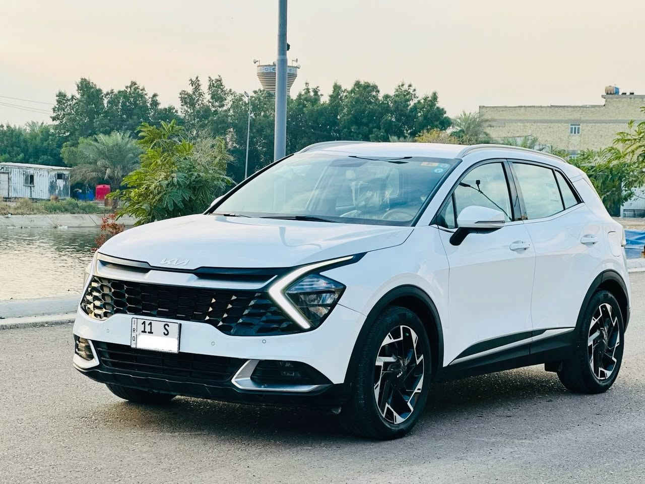 السلام عليكم كيا سبورتج 2023 خليجي
رقم بغداد الدولي  
 مكفوله كفاله عامه من بارد وفتح وشخط 
 ضمان شركة الدوليه بعده بل ضمان
محرك ٢٠٠٠دوش
ماشيه ٥٠ الف حقيقي 
حساسات امامي
حساسات خلفي
لايت زينون + LED
كشافات 
بك لايت LED 
مفتاح التشغيل بصمة
ابواب بصمه 
تشغيل عن بعد 
دشبول شاشة 
شاشة Apple Car play
كـامـيـرا خـلـفـيـة دوارة.
مثبت السرعة Cruise
المودات والأوامر الصوتية
أوضاع القيادة  Drive Mode
فحص أنظمة السيارة 
حساسات ضغط اطارات  
شفتات مقود
نظام ترحيب  
قطعتين تبريد
هاند بريك بصمة 
نظام مانع الانزلاق
نظام نزول المنحدرات
اشارة في المرايا الجانبية
مخرج منفذ الطاقة
السيارة جديده بحالت الزيرو 
السعر 219 وبيها مجال قليل 
الاستفسار ***********
مكان السياره بغداد
