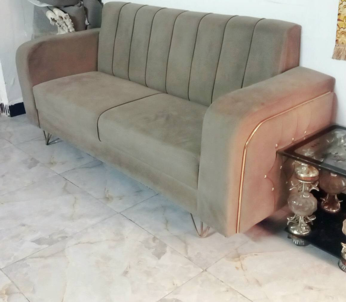 تخم موديل تركي تفصال ثكيل مستخدم مبي،ضرر عشرة مقاعد 290بغداد‎0771 799 6886
