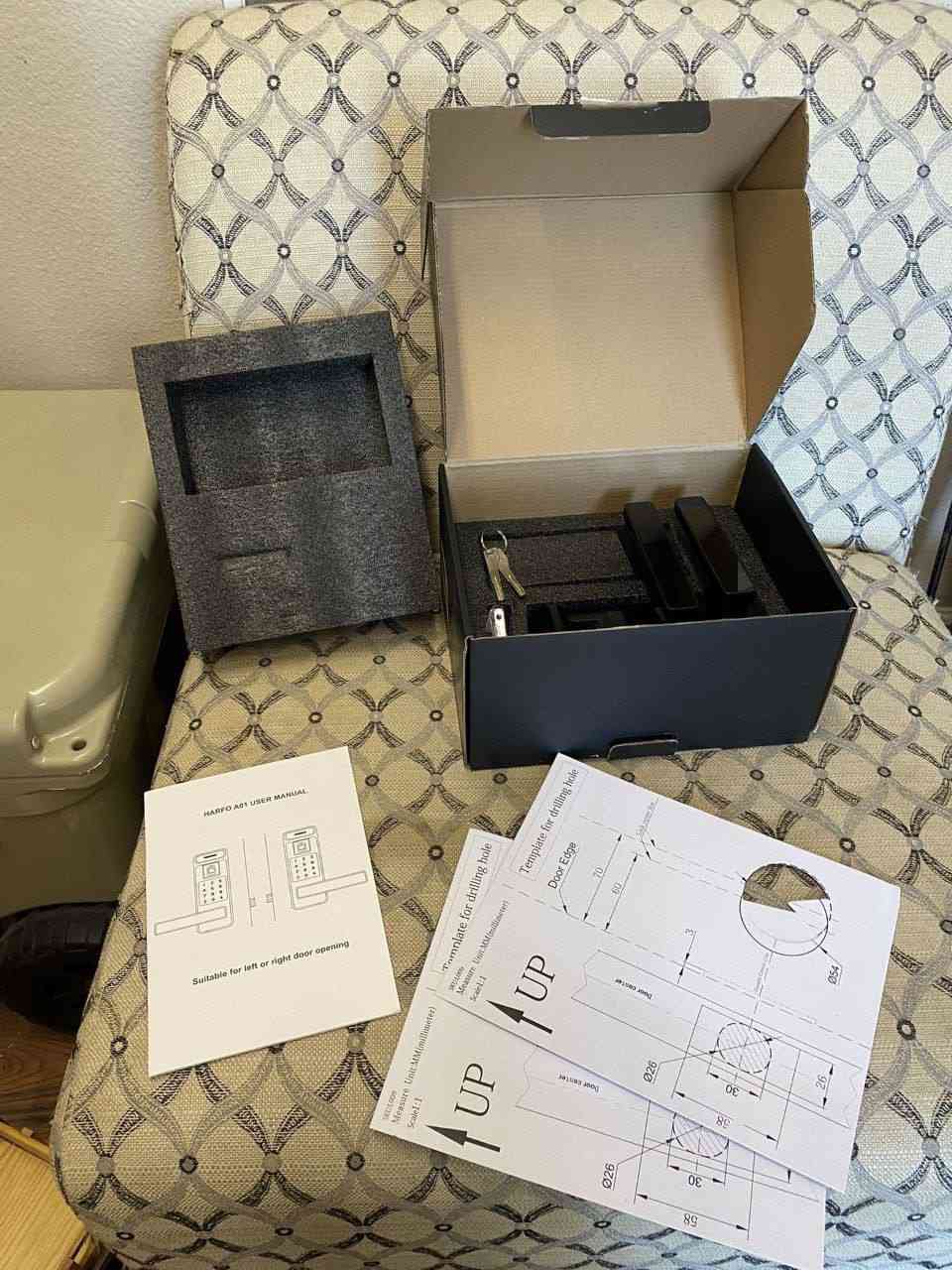 قفل سمارت زوج يشتغل ب5 طرق مختلفة 
منهن المفتاح والبصمة والتطبيق و باركود وكروت فندقية 
كل ملحقاتة كاملات من ضمنهم الكروت الفندقية 
30 الف


**إذا كنت صاحب هذا الإعلان وتريد حذفه لأي سبب، رجاءا أرسل رسالة إلى الدعم الفني**