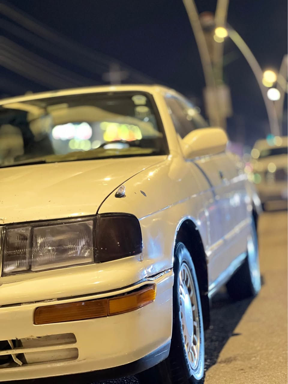 سلام عليكم سياره بطه مديل 95
فول مواصفات سنويه بعدهي مامنتهيه شرط التحويل 
سياره جاهزه من كلشي حداد تبريد تخم تاير جديد 
مكينه بلجيس مكينه وكير جدد
كفاله كص ونقل 
بيها صبغ جوه الغبق البانزين 
سعر 55
وبيها مجال الطيبين
وترهم مراوس 
رقم تلفون
*********** البصرة, العراق
