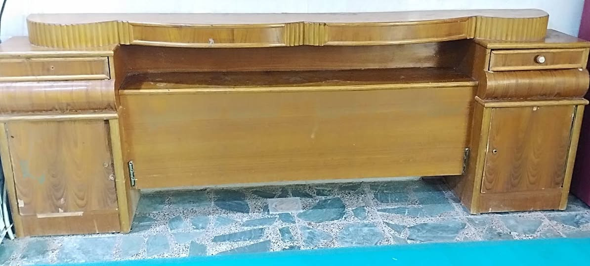 غرفه نوم ب٣٠٠
بدون زاويه ملابس
للاستفسار *********** مكانها شارع ٨٠ جهه كربلا قرب مجمع السلام
