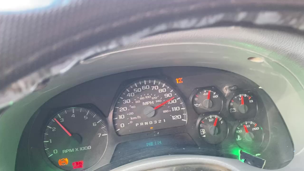 بلايزر مزاد ديالى جاهزة للاخير شاشة دوشمة كاعية جلد ماشيا ١٤٧ الف فقط بيها قطع صبغ مكانها ديالى وماشين بمعاملة الرقم سعرها ٥٥ ورقة وبيها مجال قليل ***********
