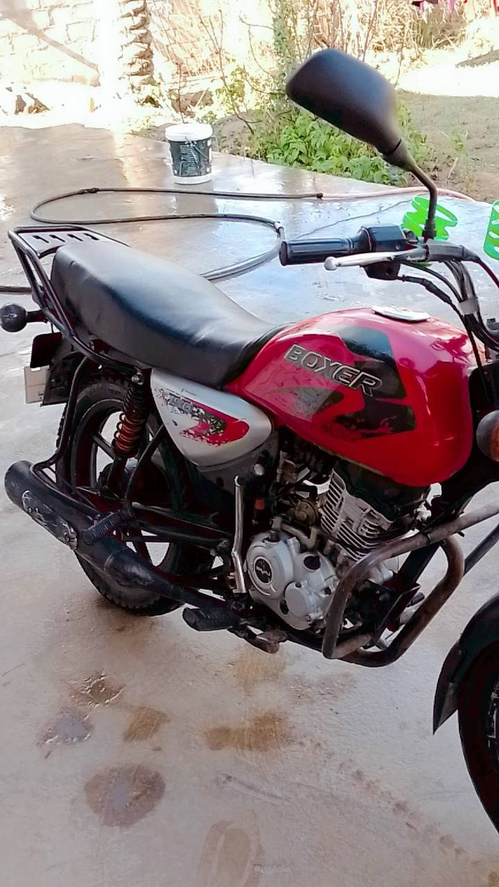 سلام عليكم دراجه بوكسر موديل 2018 دراجه نظيفه وخير من الله ماكينه نظيفه ظفيره الشاير اللايت العالي والناصريه مكان ديالى بعقوبه السعر 850وبيها مجال رقم الهاتف ***********
