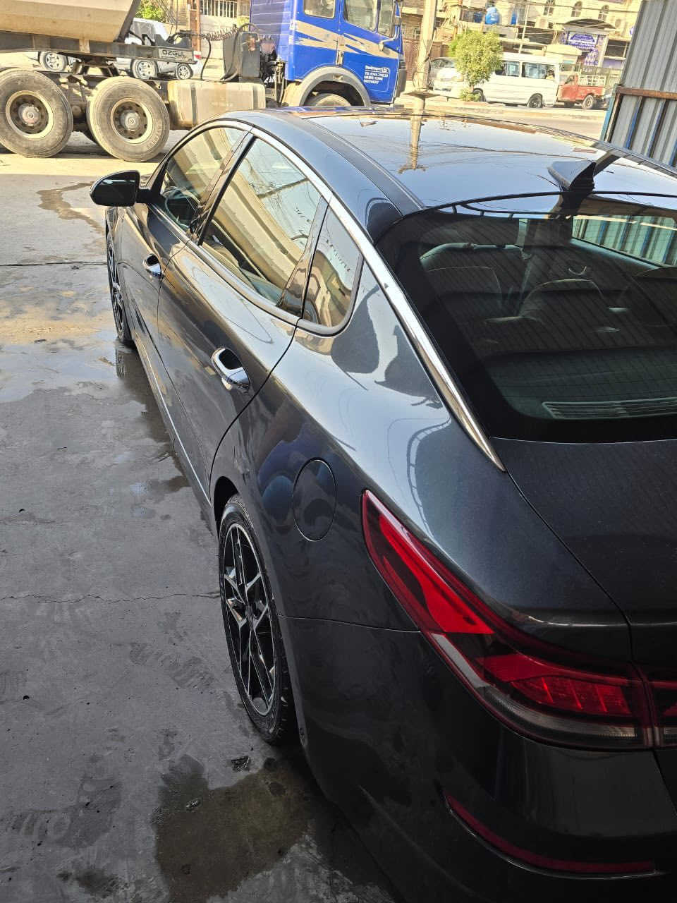 كيا أوبتما موديل 2020 وارد امريكي حادثها جاملغ خلفي ونص الباب كلير بدون دواخل بدون يربتك السياره فول واحد على واحد SX مكينه gdi مكفوله كير صدر تخم تاير تبريد كله مكفول ماشيه 74 ب اسمي السياره تحويل ثاني يوم رقم اربيل هزه ونسويه جديده
السعر 138 وبيها مجال شي قليل مكاني بغداد 
***********
