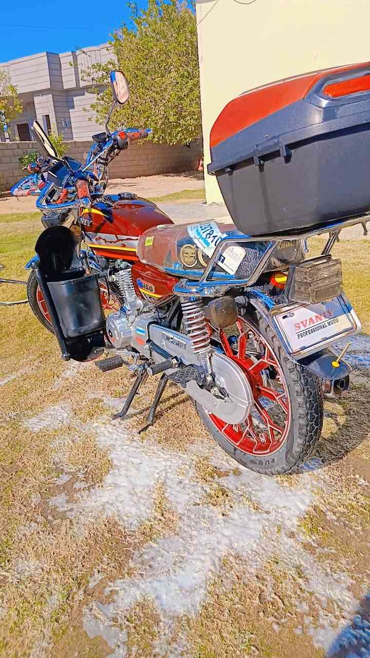 السلامو عليكم موطور للبيع سيفان موديل 2024وضع شركه بعدو شرط خدش مابي جديد منفيس موجود تحريك نار دشبول اكتروني السعر 700وبي مجال شي غليل للتصال ***********
