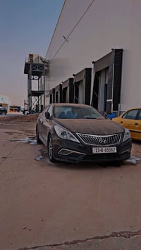 كراندر موديل ٢٠١٤ وارد كوري ضربتهة جاملغ خلف السائق وبيهة بنيد مصبوغ ك...
