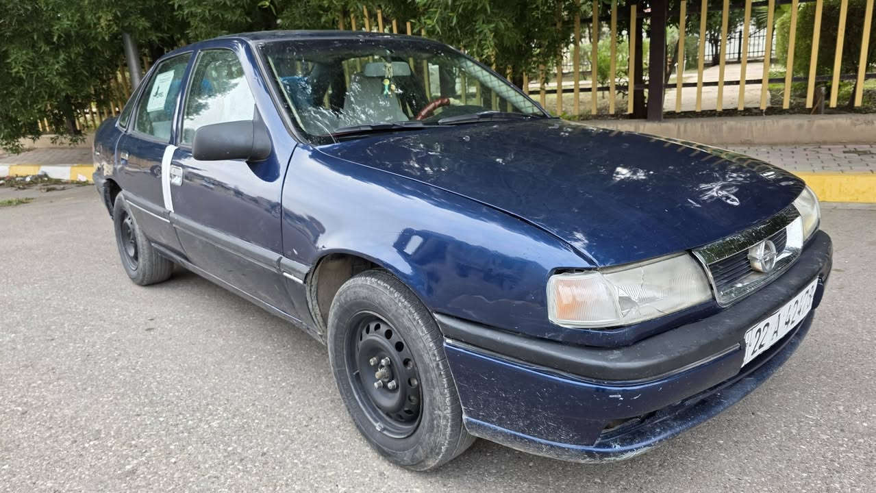 سلام عليكم للبيع فقط.. موديل ١٩٩٢
اوبل فكترا حجم 20 رقم اربيل شرط تحويل 
سنوية لحد 2029 جديده لون نيلي 
سيارة جاهزه من كولشي عنواني طوز خرماتو 
رقم صاحب سيارة ***********   
سعر ٣٩ $ بي مجال بسيط
مكلف بنشر رجائن بدون خاص
