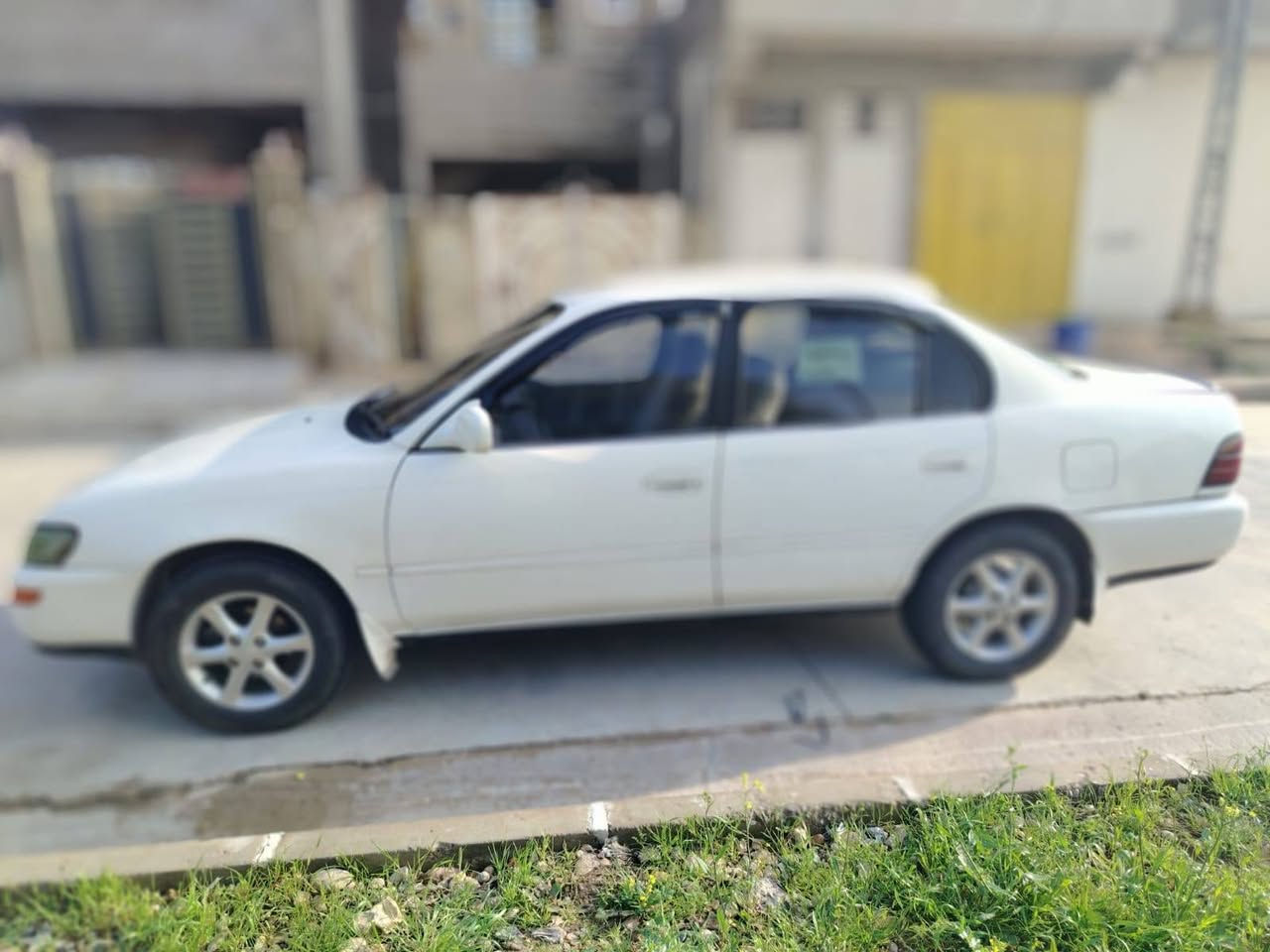 السلام عليكم 
كورلا 1992 فول توماتيك تبريد شغال كير ومحرك شرط تخم تاير ويلكب شرط التحويل كابون بانزين موجود سيارة كدام العين (السعر، 57 وبيها محال شي بسيط)  العنوان: موصل الايسر
رقم الموبايل:***********» كورك
***********» اسيا
