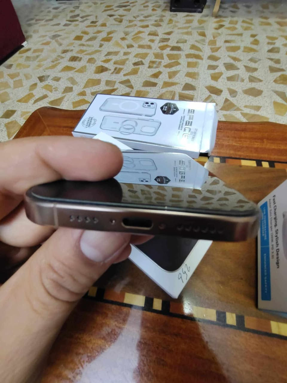 السلام عليكم ايفون 16 برو ماكس بعده بضمان مان ABM بطاريه 98 زلغ مابي ممستخدم هواي اخر تحديث 
وياه 5حافضات ماركه براند
لاصق شاشه اصلي
عدسات اصليه الياقوت
شاحن انكر الاصلي الاصلي
للبيع او مراوس ب17 برو ماكس وانطي فرق
مكاني ناصريه سوق الشيوخ 
رقمي ***********
او مراسله الحساب
