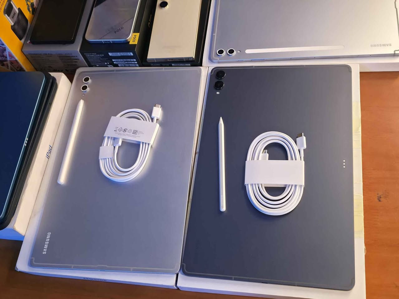 تابلت سامسونك 
S11 ultra 

ذاكرة 256
مكفول كفالة شاملة 
بعده بالسلفون 
حجم 14.6 

ملحقات كامله غير مستخدمه 
باكيته وكيبله وقلمه مع لزكه شاشه اصليه

استخدام ايام..... 

سعره بمليون و300 وبيه مجال 

يوجد توصيل لجميع محافظات العراق 
للحجز راسل الصفحة 
واتساب ***********

داخل الصفحة توجد الاجهزه المتوفره حاليا 
https://t.me/mohamd_phone بغداد, العراق
