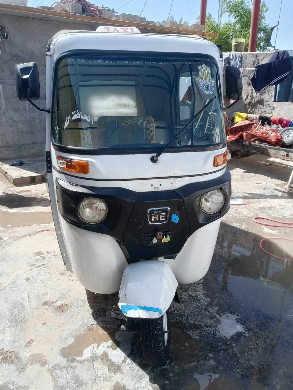 السلام عليكم تَك تُك 2022
مكينة برغي ممفتوح بيها كفالة 
الگشرة كفالة بس بيها طخطخات مال حصو 
ضربة مابيها تخم تاير دوشمة مسجل تَك تُك كاملة مثل مجاي تشوف ب الصورة من ايدي للشارع ب8800 وبيها مجال  ‏‪***********‬‏
